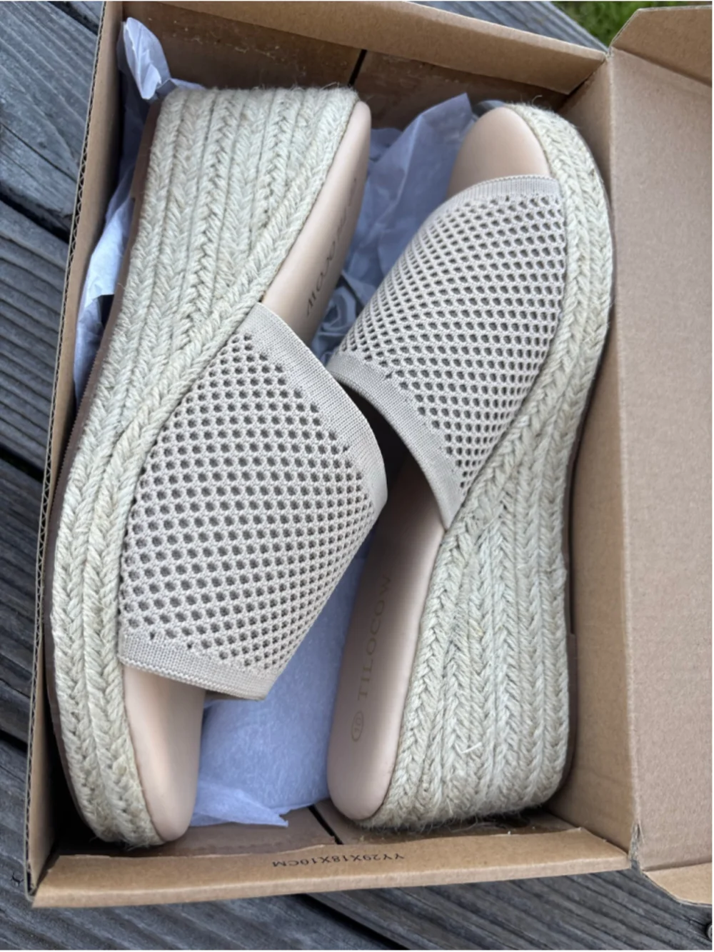 Women's Tilocow Beige Wedge Sandals Size 10